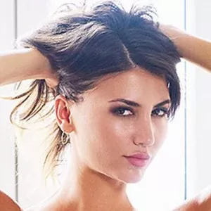 Loraine Lanvi биография, рост, вес, размер сисек, фигура, возраст